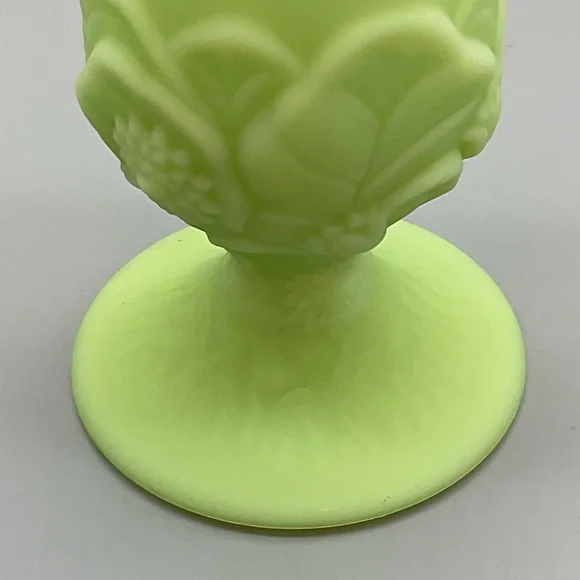 Fenton Water Lily Swung Footed Bud Vase Uranium Custard Satin Glass - Picture 9 of 13